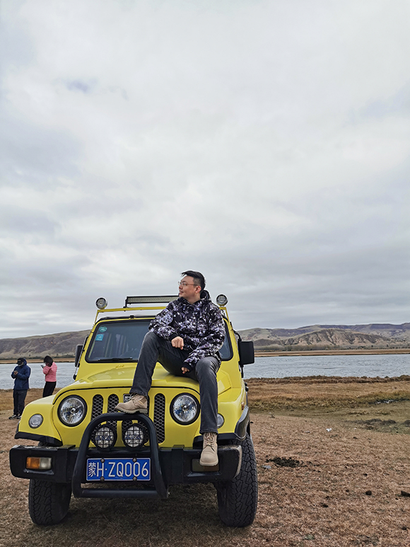 14号 魏巍（换照片、简介不换） 01.jpg